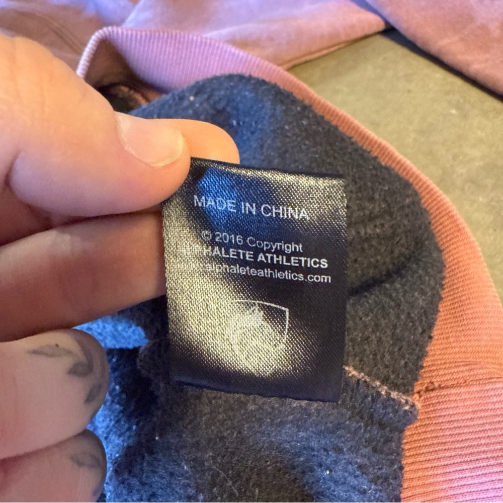 Alphalete Core Sweater Men Medium Adult Red Hoodie Pocket Pullover‎ Drawstring - Picture 9 of 10